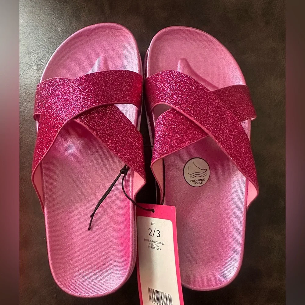 RAMPAGE GIRLS CRISS CROSS SANDAL: PINK GLITTER: NWT: SZ 2/3
